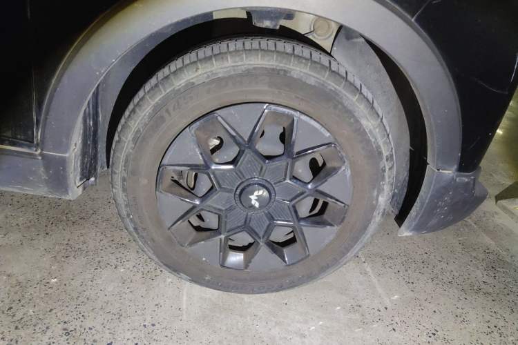 Used Wuling Hongguang MINIEV 2022 GAMEBOY 300km Enthusiast Model with Lithium Iron Phosphate Exterior 1