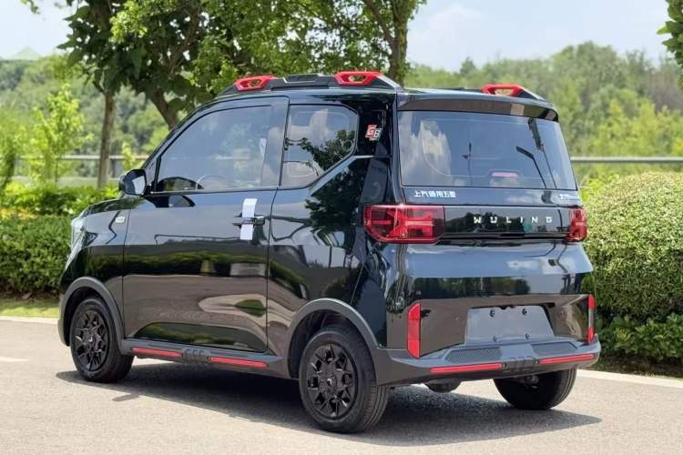 Used Wuling Hongguang MINIEV 2022 GAMEBOY 300km Enthusiast Model with Lithium Iron Phosphate Exterior 2