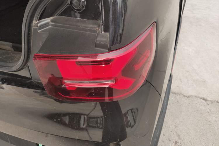 Used Wuling Hongguang MINIEV 2022 GAMEBOY 300km Enthusiast Model with Lithium Iron Phosphate Exterior 3