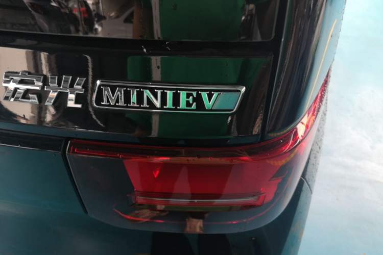 Used Wuling Hongguang MINIEV 2022 GAMEBOY 300km Enthusiast Model with Lithium Iron Phosphate Exterior 3