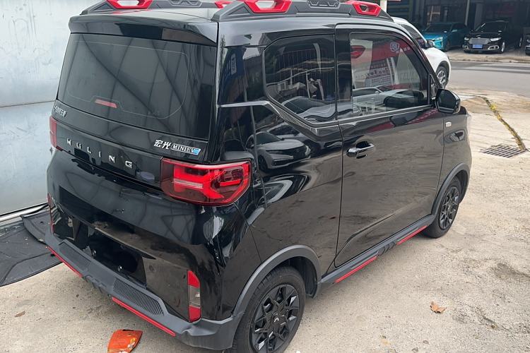 Used Wuling Hongguang MINIEV 2022 GAMEBOY 300km Enthusiast Model with Lithium Iron Phosphate Exterior 4