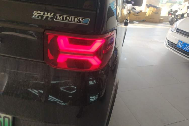 Used Wuling Hongguang MINIEV 2022 GAMEBOY 200km Gaming Edition with Lithium Iron Phosphate Exterior 6