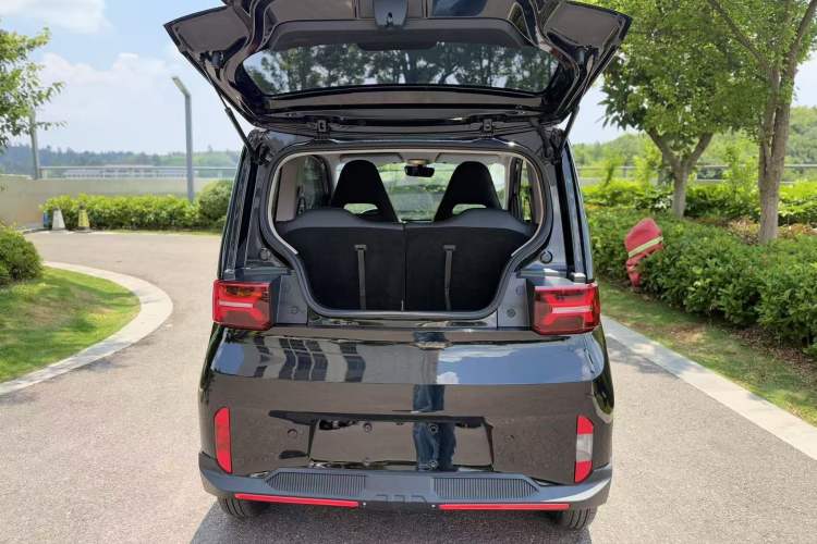 Used Wuling Hongguang MINIEV 2022 GAMEBOY 300km Enthusiast Model with Lithium Iron Phosphate Exterior 7