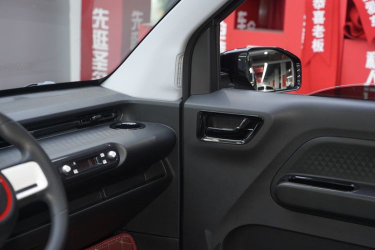 Used Wuling Hongguang MINIEV 2022 GAMEBOY 200km Gaming Edition with Lithium Iron Phosphate Exterior 7