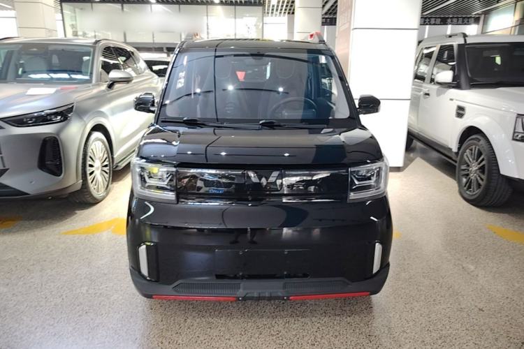 Used Wuling Hongguang MINIEV 2022 GAMEBOY 300km Enthusiast Model with Lithium Iron Phosphate Front
