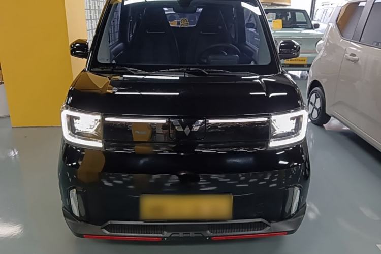 Used Wuling Hongguang MINIEV 2022 GAMEBOY 300km Enthusiast Model with Lithium Iron Phosphate Front