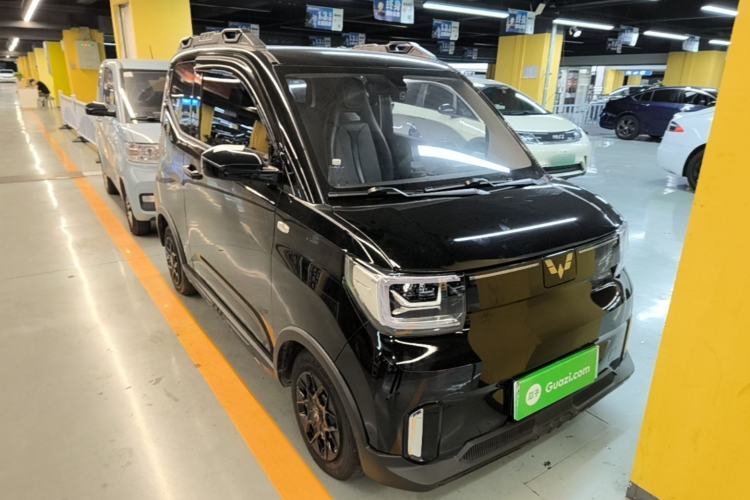 Used Wuling Hongguang MINIEV 2022 GAMEBOY 300km Enthusiast Model with Lithium Iron Phosphate Front