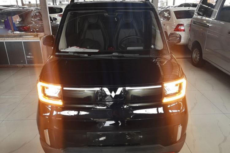 Used Wuling Hongguang MINIEV 2022 GAMEBOY 300km Enthusiast Model with Lithium Iron Phosphate Front