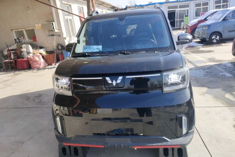 Used Wuling Hongguang MINIEV 2022 GAMEBOY 300km Enthusiast Model with Lithium Iron Phosphate Front