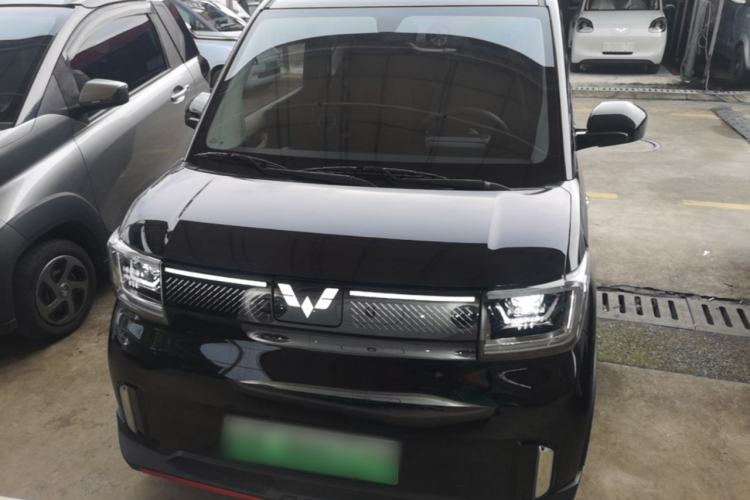 Used Wuling Hongguang MINIEV 2022 GAMEBOY 300km Enthusiast Model with Lithium Iron Phosphate Front