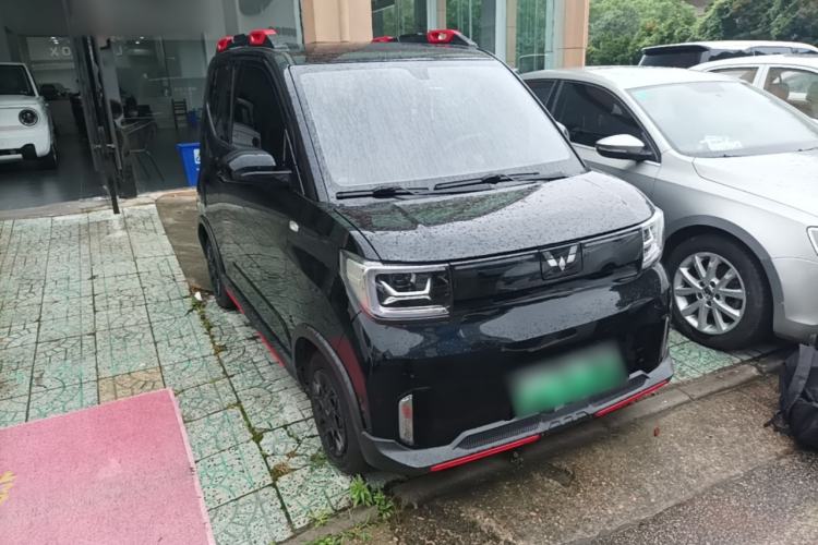 Used Wuling Hongguang MINIEV 2022 GAMEBOY 200km Gaming Edition with Lithium Iron Phosphate Front Right 45 Deg
