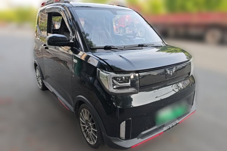 Used Wuling Hongguang MINIEV 2022 GAMEBOY 300km Enthusiast Model with Lithium Iron Phosphate Front Right 45 Deg