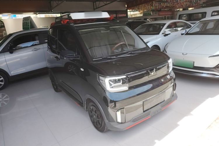 Used Wuling Hongguang MINIEV 2022 GAMEBOY 300km Enthusiast Model with Lithium Iron Phosphate Front Right 45 Deg