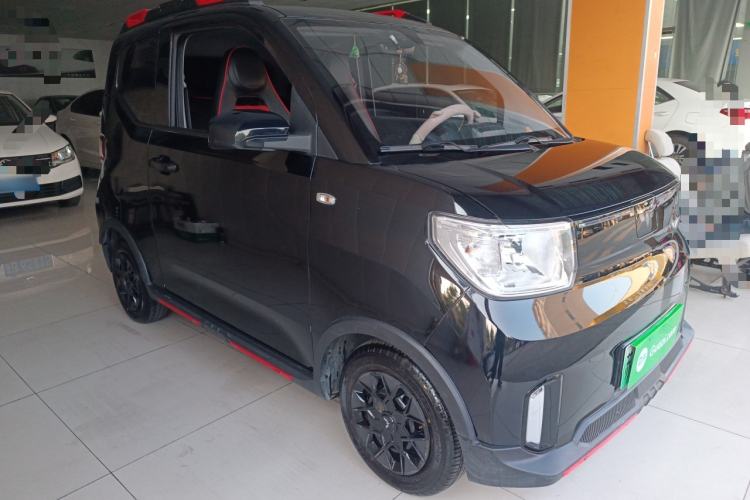 Used Wuling Hongguang MINIEV 2022 GAMEBOY 300km Play Edition Lithium Iron Phosphate Front Right 45 Deg