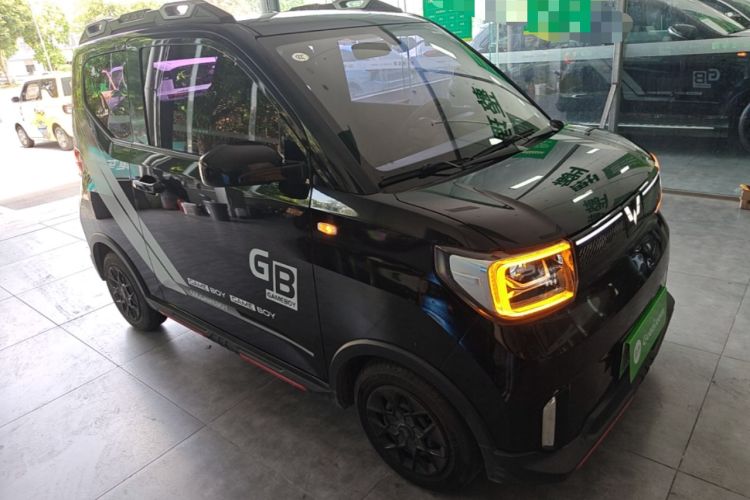 Used Wuling Hongguang MINIEV 2022 GAMEBOY 300km Enthusiast Model with Lithium Iron Phosphate Front Right 45 Deg