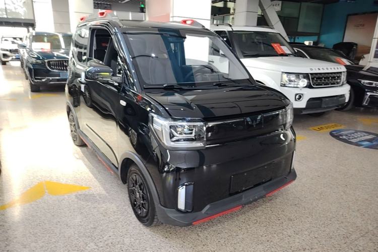 Used Wuling Hongguang MINIEV 2022 GAMEBOY 300km Enthusiast Model with Lithium Iron Phosphate Front Right 45 Deg