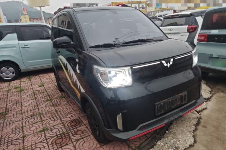 Used Wuling Hongguang MINIEV 2022 GAMEBOY 200km Play Edition with Lithium Iron Phosphate Front Right 45 Deg