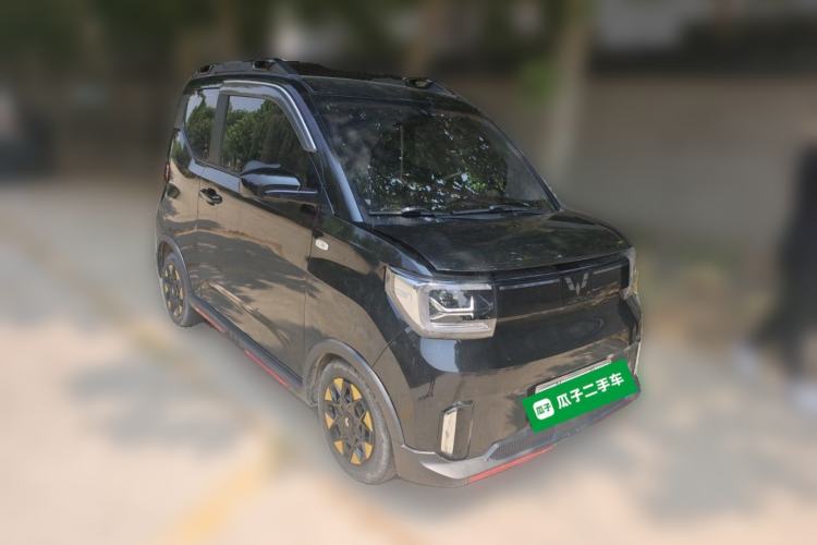 Used Wuling Hongguang MINIEV 2022 GAMEBOY 300km Enthusiast Model with Lithium Iron Phosphate Front Right 45 Deg