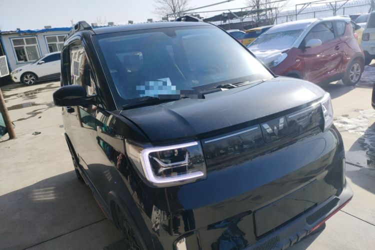 Used Wuling Hongguang MINIEV 2022 GAMEBOY 300km Enthusiast Model with Lithium Iron Phosphate Front Right 45 Deg