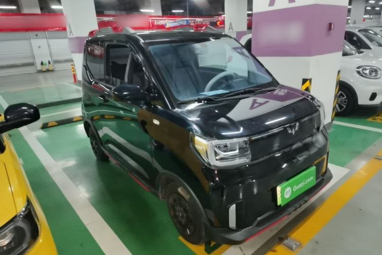 Used Wuling Hongguang MINIEV 2022 GAMEBOY 200km Gaming Edition with Lithium Iron Phosphate Front Right 45 Deg