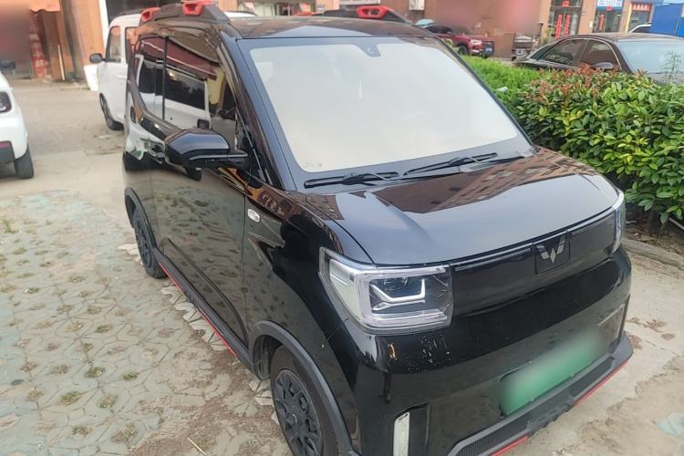 Used Wuling Hongguang MINIEV 2022 GAMEBOY 200km Gaming Edition with Lithium Iron Phosphate Front Right 45 Deg