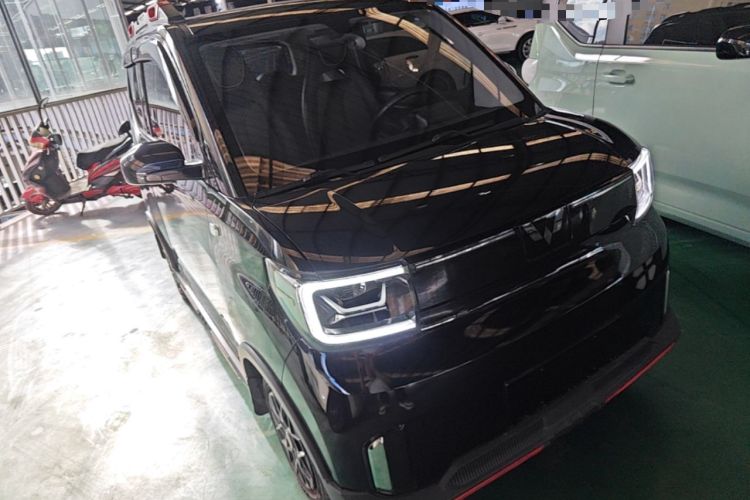 Used Wuling Hongguang MINIEV 2022 GAMEBOY 200km Gaming Edition with Lithium Iron Phosphate Front Right 45 Deg