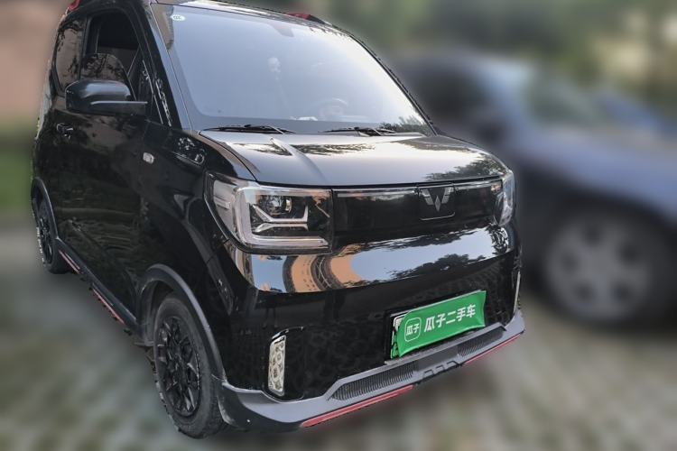 Used Wuling Hongguang MINIEV 2022 GAMEBOY 300km Enthusiast Model with Lithium Iron Phosphate Front Right 45 Deg