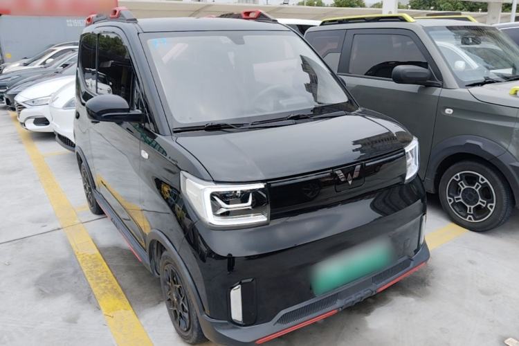 Used Wuling Hongguang MINIEV 2022 GAMEBOY 200km Gaming Edition with Lithium Iron Phosphate Front Right 45 Deg