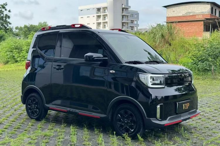 Used Wuling Hongguang MINIEV 2022 GAMEBOY 200km Gaming Edition with Lithium Iron Phosphate Front Right 45 Deg
