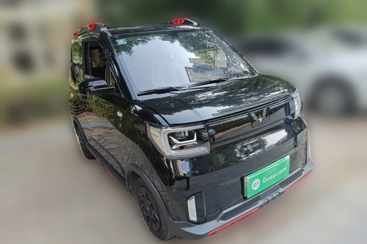 Used Wuling Hongguang MINIEV 2022 GAMEBOY 200km Gaming Edition with Lithium Iron Phosphate Front Right 45 Deg