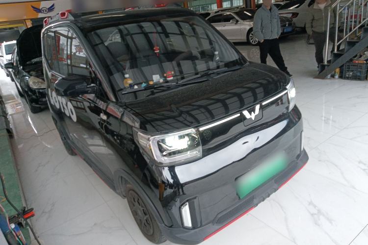 Used Wuling Hongguang MINIEV 2022 GAMEBOY 200km Gaming Edition with Lithium Iron Phosphate Front Right 45 Deg