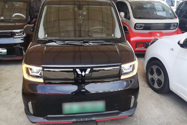 Used Wuling Hongguang MINIEV 2022 GAMEBOY 300km Enthusiast Model with Lithium Iron Phosphate Front
