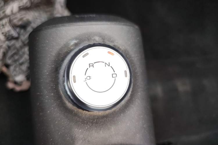 Used Wuling Hongguang MINIEV 2022 GAMEBOY 300km Enthusiast Model with Lithium Iron Phosphate Gear Lever