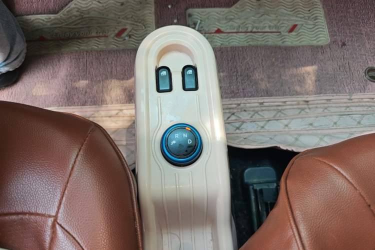 Used Wuling Hongguang MINIEV 2022 Enjoy Edition Lithium Iron Phosphate Gear Lever
