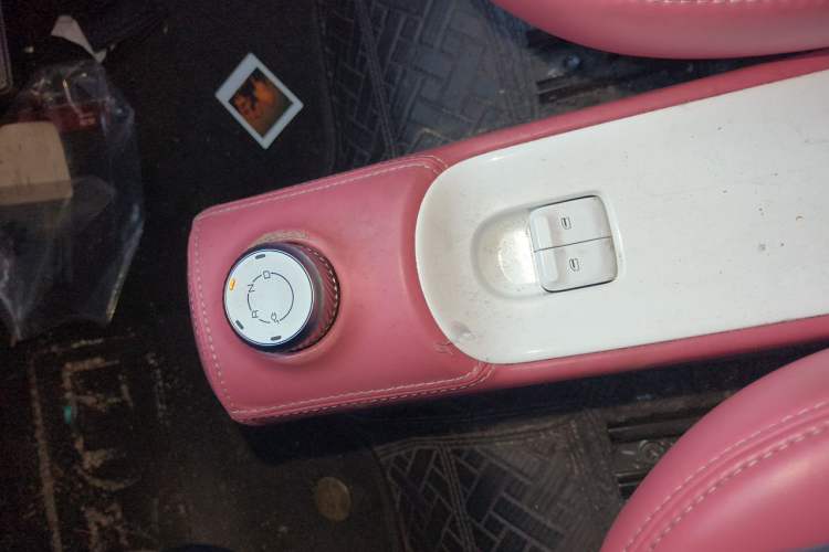 Used Wuling Hongguang MINIEV 2022 GAMEBOY 200km Gaming Edition with Lithium Iron Phosphate Gear Lever