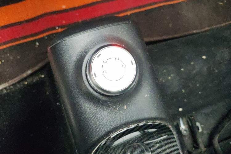 Used Wuling Hongguang MINIEV 2022 GAMEBOY 200km Gaming Edition with Lithium Iron Phosphate Gear Lever