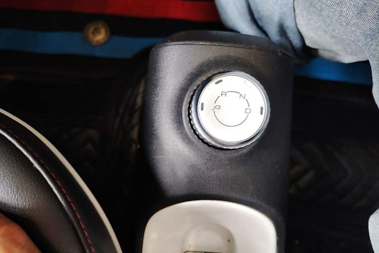 Used Wuling Hongguang MINIEV 2022 GAMEBOY 200km Gaming Edition with Lithium Iron Phosphate Gear Lever
