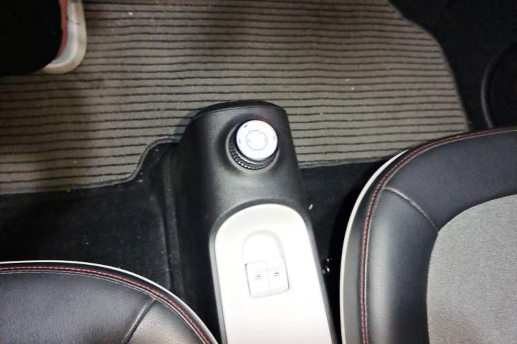 Used Wuling Hongguang MINIEV 2022 GAMEBOY 200km Urban Wind-Chasing Limited Edition Gear Lever