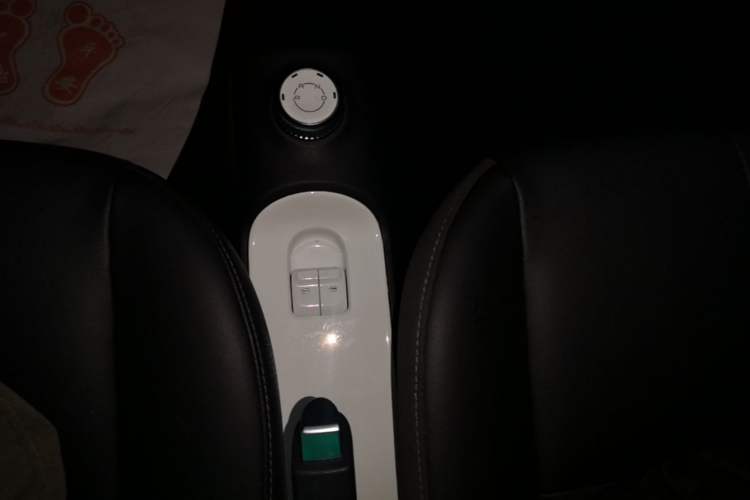 Used Wuling Hongguang MINIEV 2022 GAMEBOY 200km Gaming Edition with Lithium Iron Phosphate Gear Lever