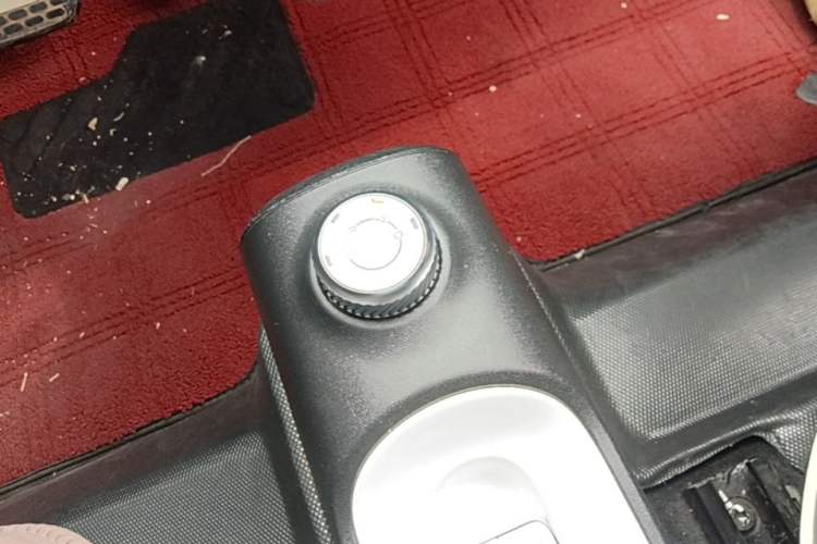 Used Wuling Hongguang MINIEV 2022 GAMEBOY 200km Gaming Edition with Lithium Iron Phosphate Gear Lever