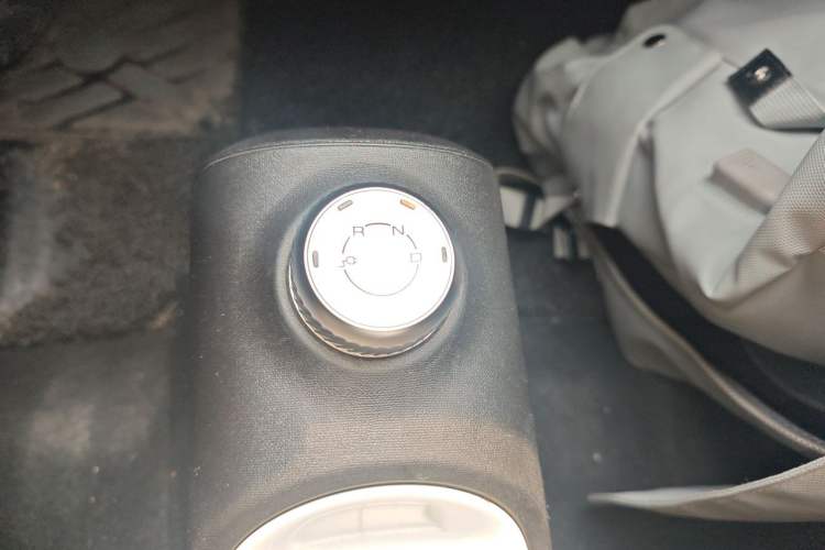 Used Wuling Hongguang MINIEV 2022 GAMEBOY 200km Play Edition with Lithium Iron Phosphate Gear Lever