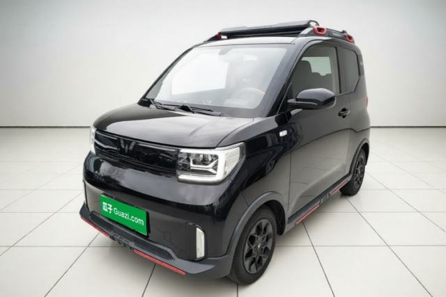 Ojetý Wuling Hongguang MINIEV 2022 GAMEBOY 200km Gaming Edition with Lithium Iron Phosphate