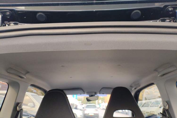 Used Wuling Hongguang MINIEV 2022 GAMEBOY 200km Play Edition with Lithium Iron Phosphate Headliner