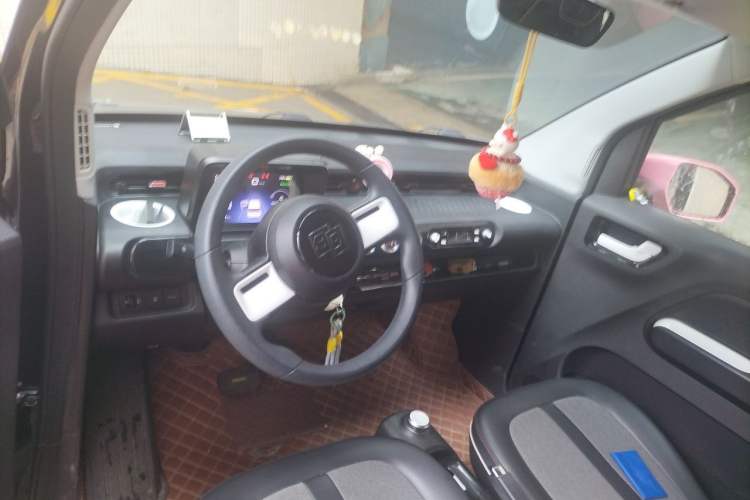 Used Wuling Hongguang MINIEV 2022 GAMEBOY 300km Enthusiast Model with Lithium Iron Phosphate Headliner