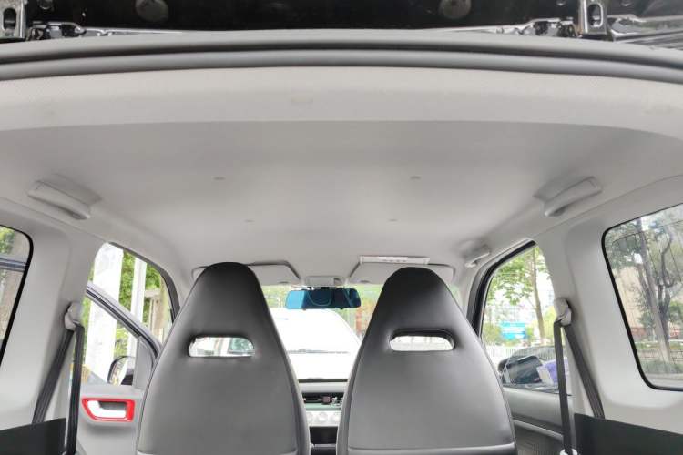 Used Wuling Hongguang MINIEV 2022 GAMEBOY 200km Gaming Edition with Lithium Iron Phosphate Headliner