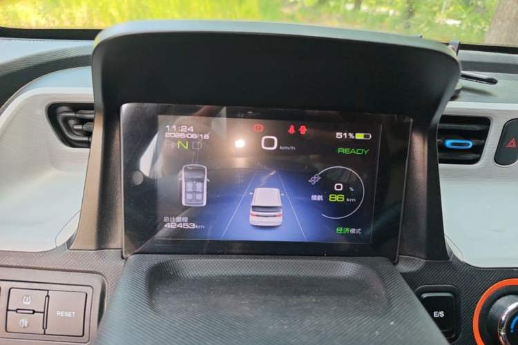 Used Wuling Hongguang MINIEV 2022 Enjoy Edition Lithium Iron Phosphate Instrument Cluster