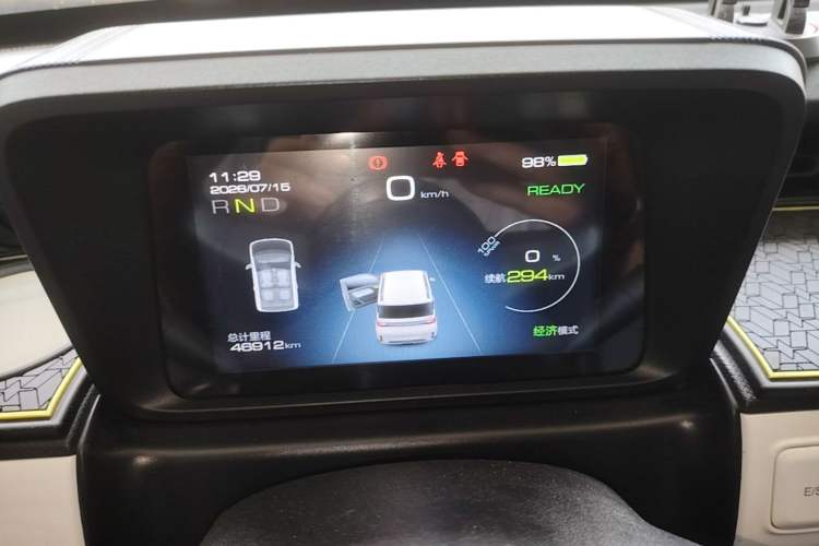 Used Wuling Hongguang MINIEV 2022 GAMEBOY 300km Enthusiast Model with Lithium Iron Phosphate Instrument Cluster