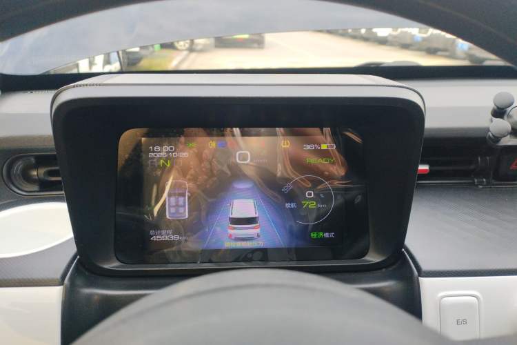 Used Wuling Hongguang MINIEV 2022 GAMEBOY 200km Play Edition with Lithium Iron Phosphate Instrument Cluster