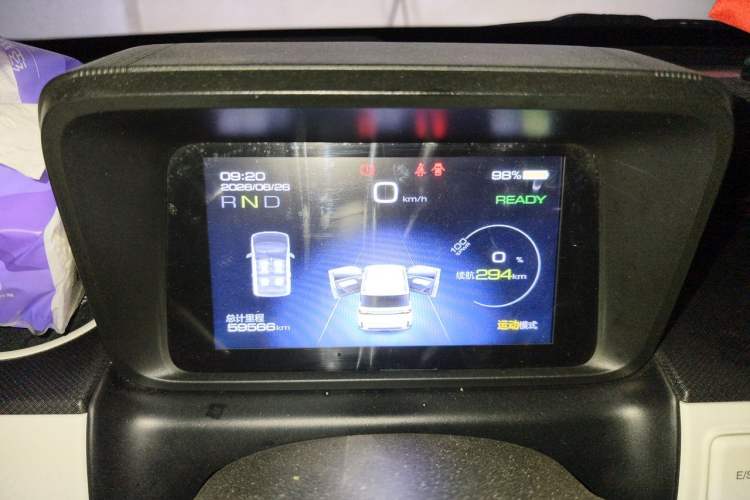 Used Wuling Hongguang MINIEV 2022 GAMEBOY 300km Enthusiast Model with Lithium Iron Phosphate Instrument Cluster