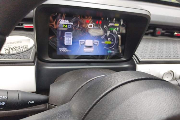 Used Wuling Hongguang MINIEV 2022 GAMEBOY 300km Enthusiast Model with Lithium Iron Phosphate Instrument Cluster